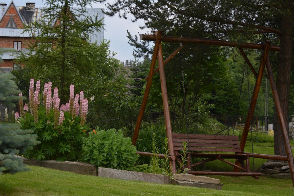 Pokoje Goscinne U Gordona Poronin Esterno foto