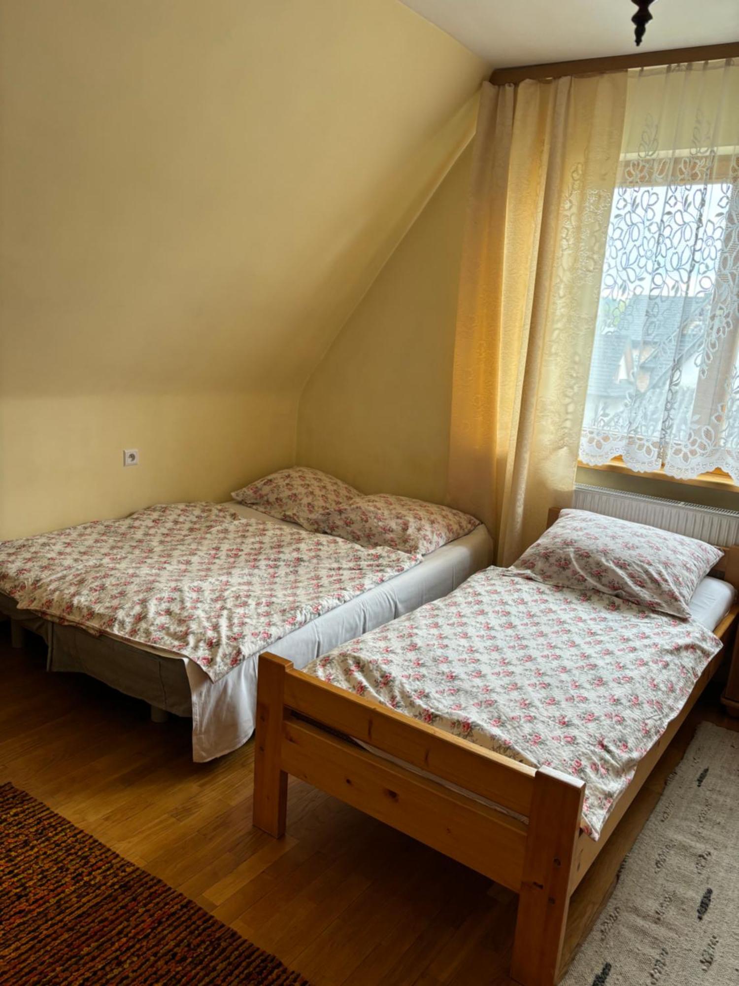 Pokoje Goscinne U Gordona Poronin Esterno foto