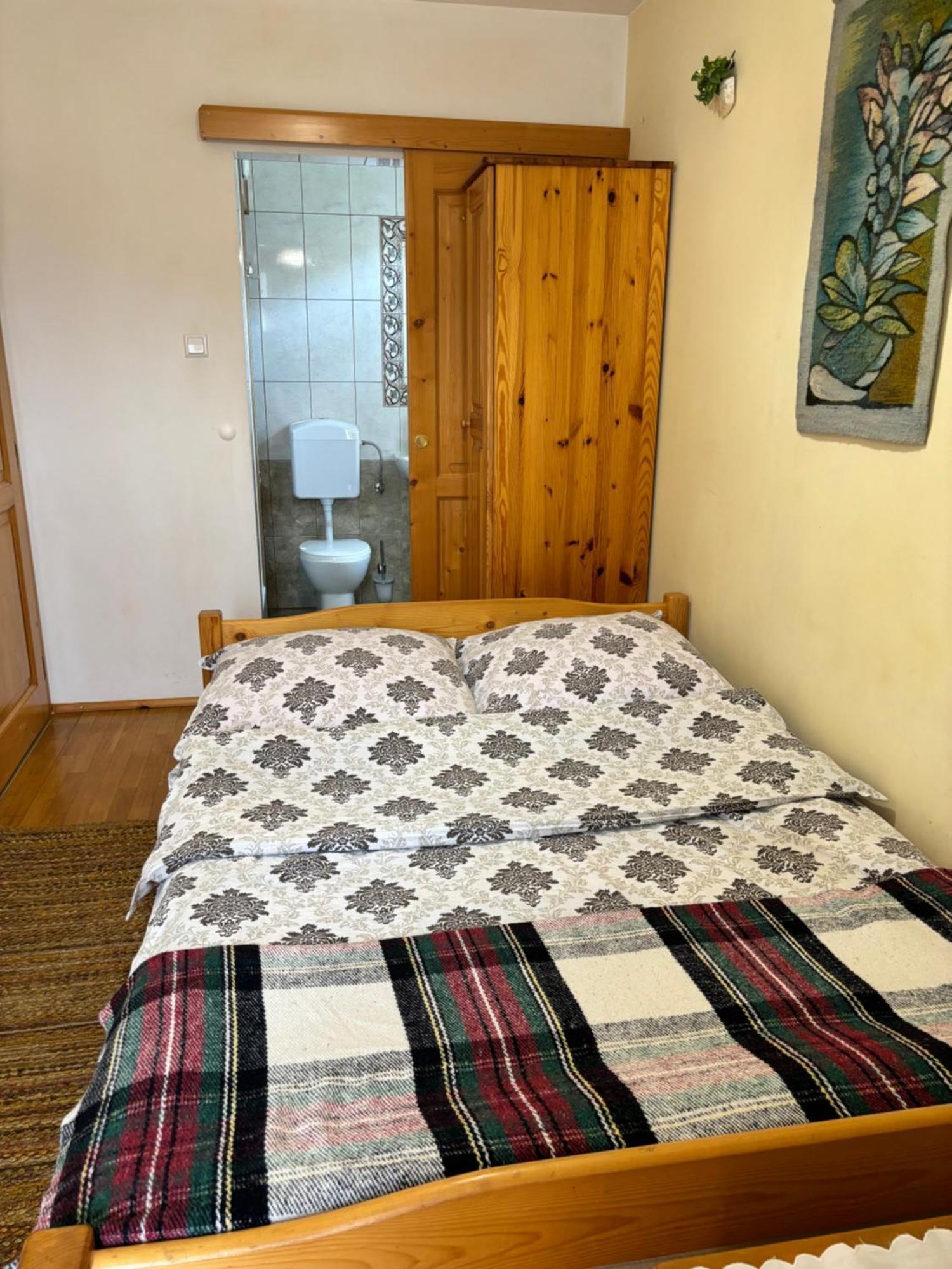 Pokoje Goscinne U Gordona Poronin Esterno foto
