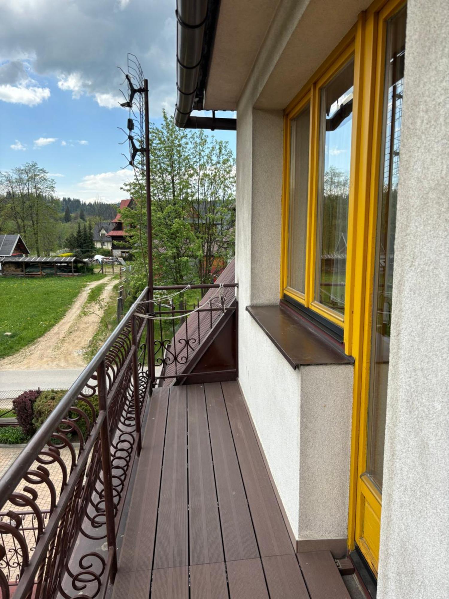 Pokoje Goscinne U Gordona Poronin Esterno foto